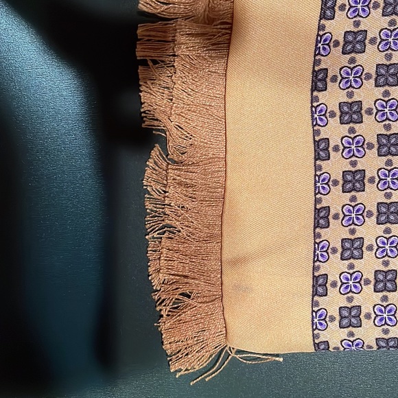 100% Silk scarf - Picture 3 of 7